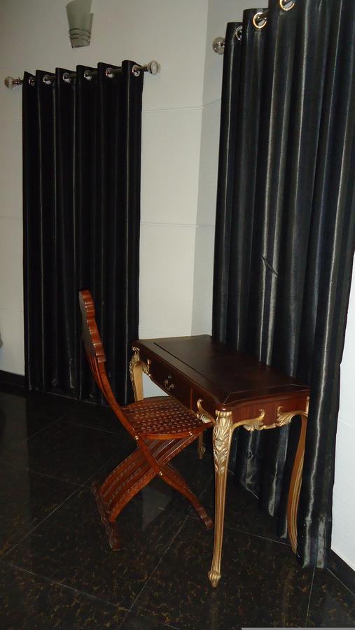 Midway Hotel & Restaurant Sadiqabad Ngoại thất bức ảnh